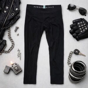 Aéropostale Black Leggings – Women’s Size Large